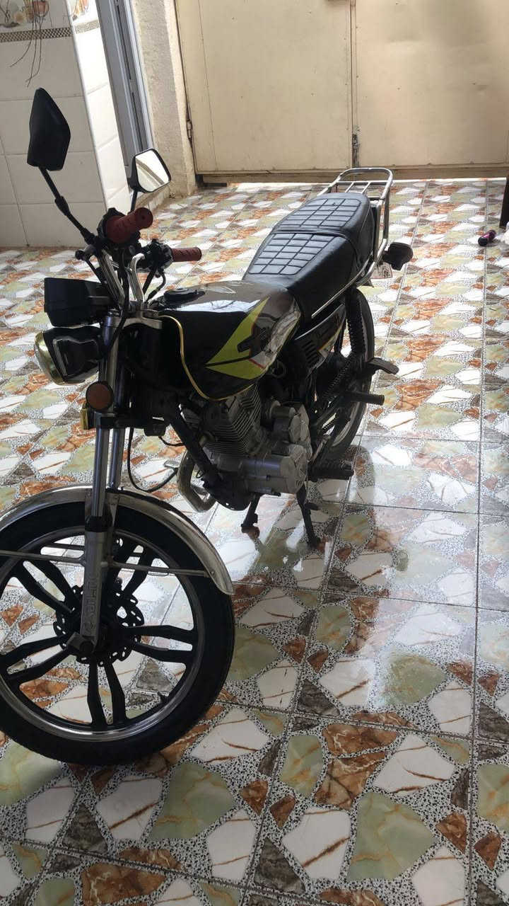 السلام عليكم دراجة ايراني للبيع سافان 2024سعر 550وبي مجال مكلف بنشر اتصل ***********
