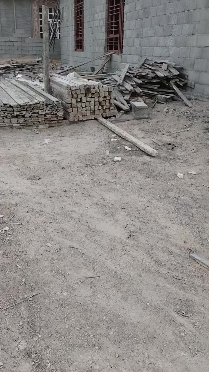 من رخصت الدمن سلام عليكم قالب خشب لل بيع يدك فوك ال 300 كامل وياء 500جك تركي القديم ابل حاضن 
المكان الانبار خارج الفلوجه الي يريده يتصل ***********
