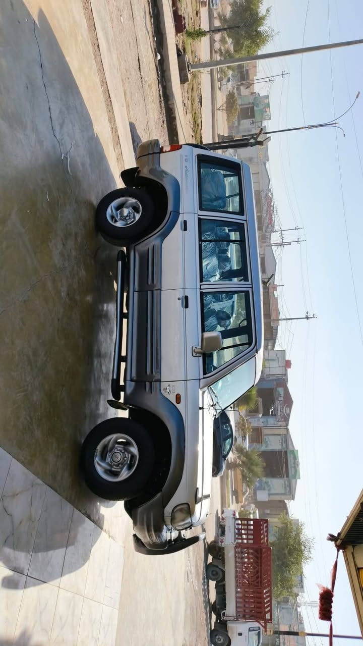 السلام عليكم مكلف بالنشر 
سيارة كالوبر  موديل 2000
.رقم سليمانية.
 سيارة  با اسمي 
سنويتها ل29 
هزة جديدة
  سيارة مكفولة من كلشي  ما عدة البنيد جارد وصابغه جمالية غيرهذا الصبغ كلشي مابيها 
حدادية جديدة
كهربائيات كلها شغالة بلاد
كلشي شغال بيها السيارة مابيها اي نقص 
 السعر 82 وبيها مجال حك الجيه المكان الديوانية  استفسار اكثر اتصل عل رقم ***********
