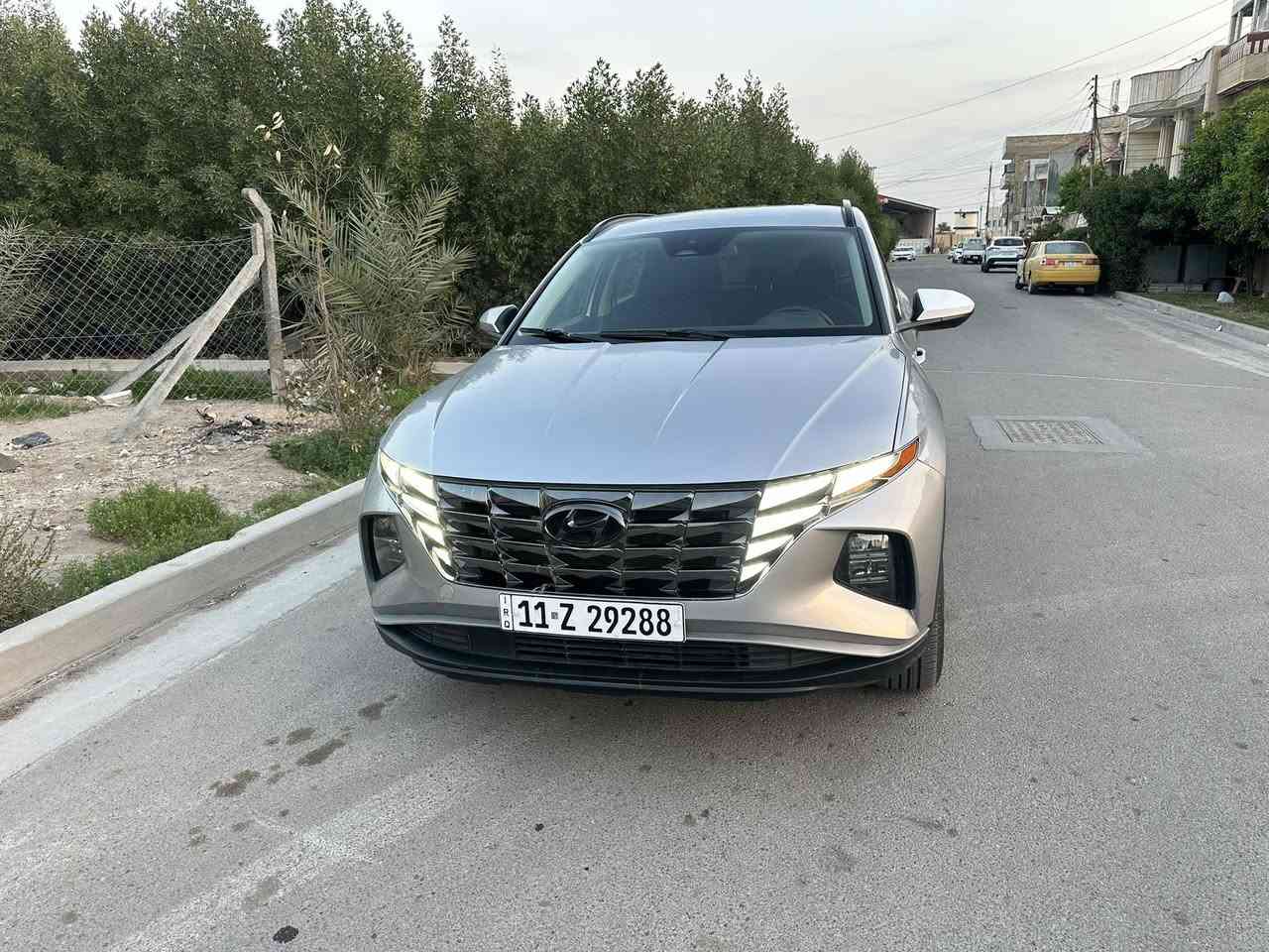 للبيع توكسان موديل2024فول عده بنورامه بصمه كرسي كهرباء سايد بريك كهرباء محرك2500بانزين وبعد بيه هواي مواصفات سعره مناسب مكان السياره بغداد *********** حادث بنيد فقط  ترهم دفعات اوًقصط
