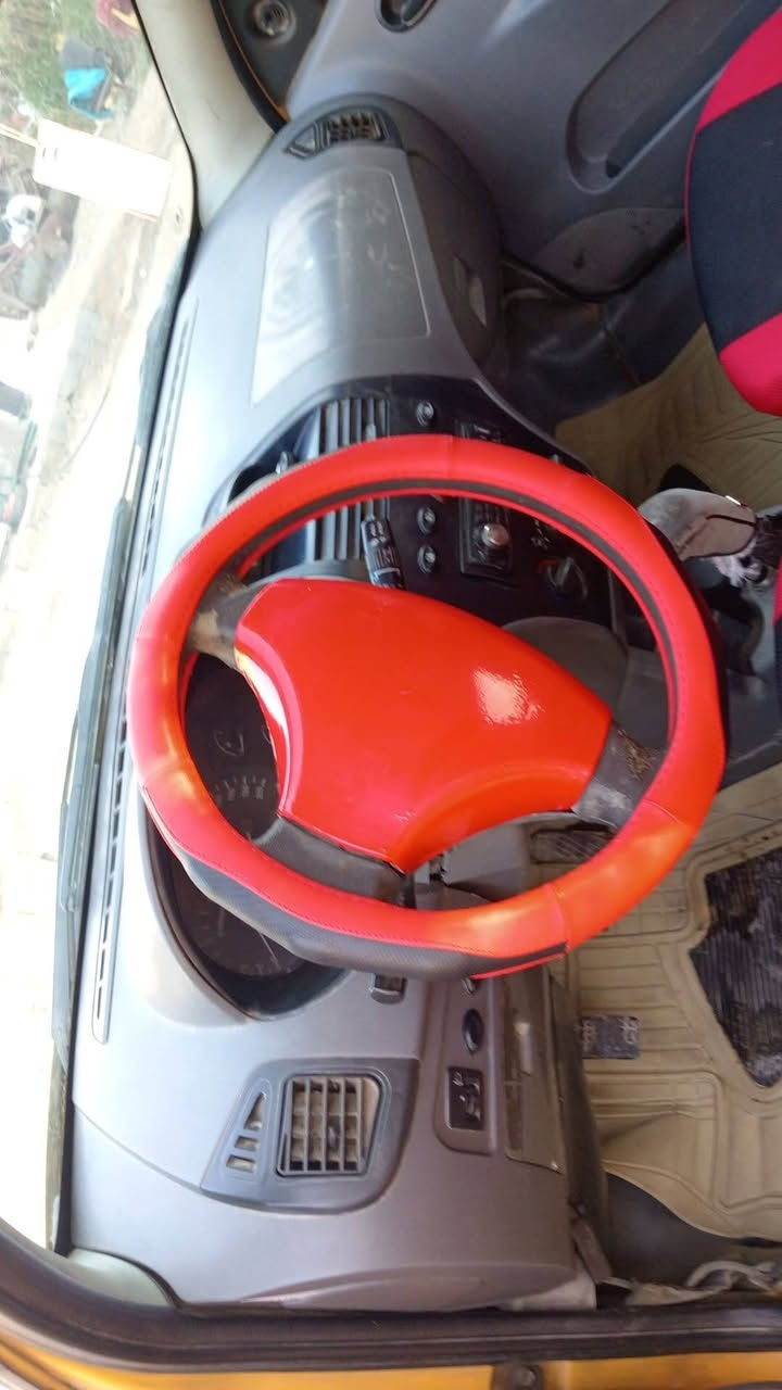 سياره للبيع رقم انكليزي وبسمي مكينه مكفوله من كلشي رقم بغداد سياره جاهزه تبريد شغال اسعر ٣٩ وبيه مجال بصيط للاتصال ***********
