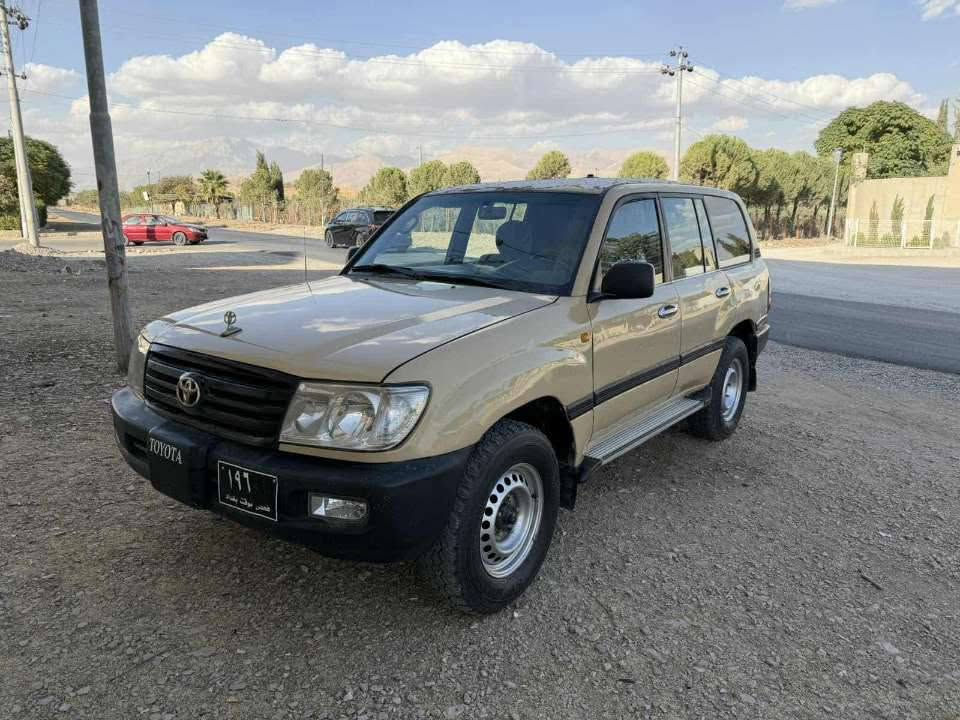 بەناویخوای گەورە و میهرەبان
مۆنیکا 2002 ساخ ساخ پێش تەبەڵە علوجە  سپیە کراوە بەخاکی لای سایەقی شانی دایاوە من بەوەرگەراو ئەیفرۆشم سەیارەکە هەیکەلی زۆر جوانە داژبل و کوشنی زۆر جوانە کارەبای مەزبووتە جوارتایەو ویلی 16 لەژێرە گێرومەکینەی بەشەرتی 10 فیتەر دەبڵ اکسلی پێشوەی ئیشناکات سعری 65 گەڵاو مەجالێکی کەم شوێن سلێمانی بۆزانیاری زیاتر پەیوەندی بکە  واتساپ    ""***********""
