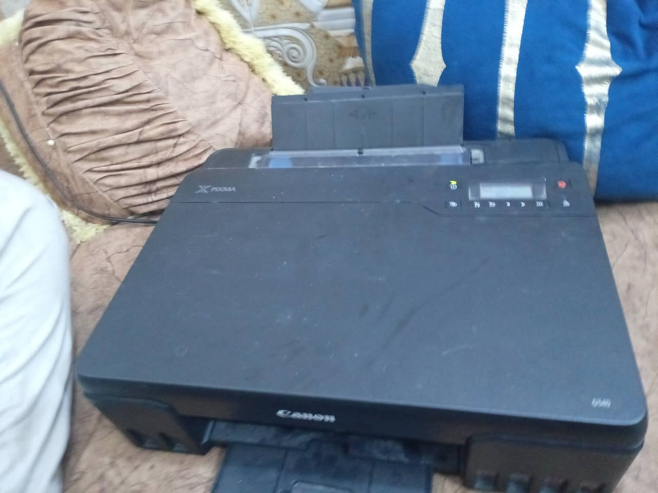 السلام عليكم طابعه كانون البيع السعر ٤٠ بيها مجال بصيط رقم الهاتف *********** شغاله
