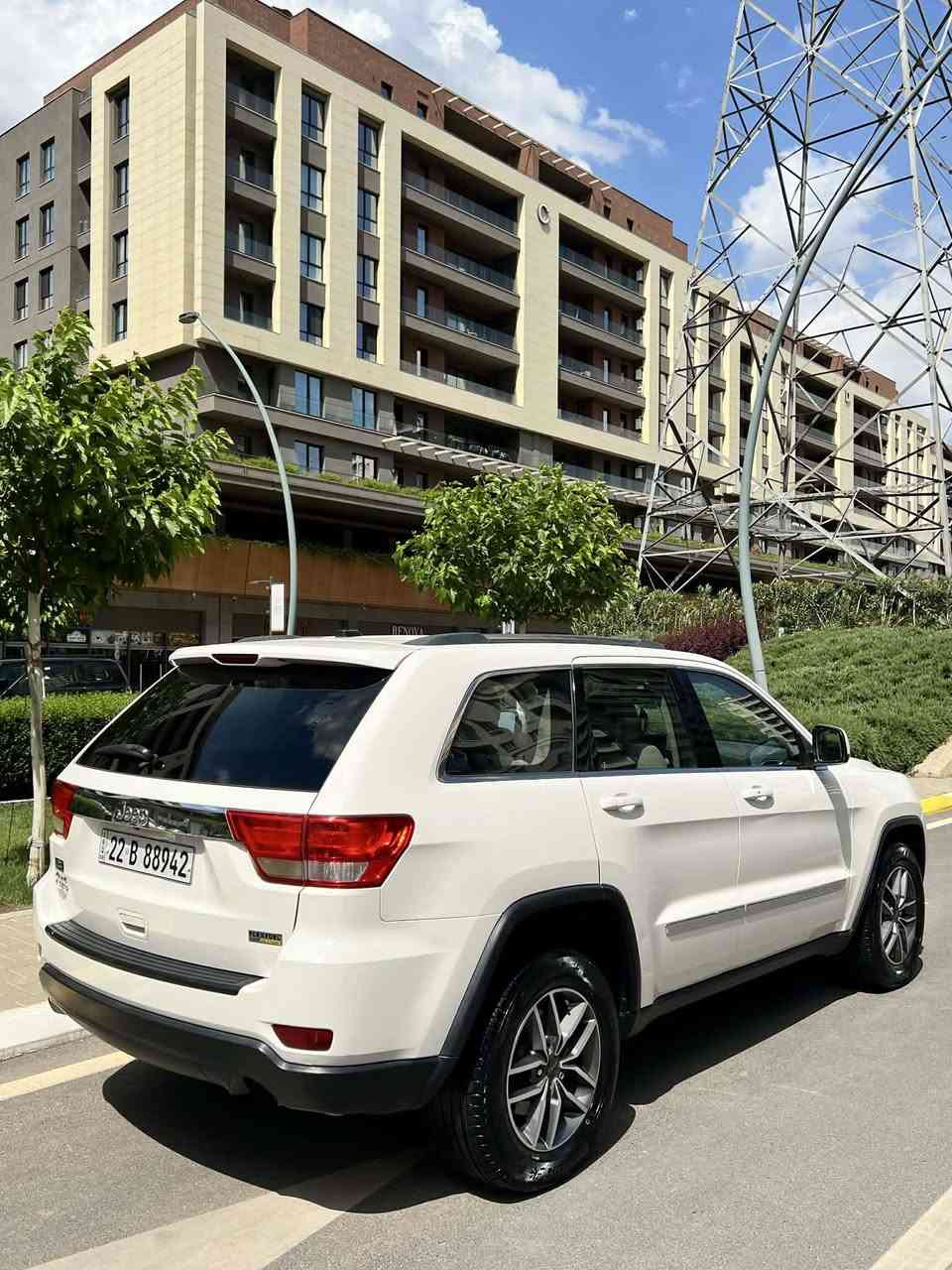 Jeep Grand Cherokee 2012
جیب لاریدۆ ٢٠١٢
مواسەفات
بەسمە 
دوو بەسمەی بیلاد
حاسە
کوشن کارەبا
دەبڵ ئەکسل٤×٤
هەموو گیانی لەسەر شەریکە ماوە
گێڕو مەکینەی بەشەرت نەکراوەتەوە
بێ بۆیاخ بێ سارد بێ پارچە گۆران
دەعمی بۆ دەعمی بە شەرت
بە ناوی خۆمەوەیە سەنەوی تا ٢٠٣٠ تازەیە
*********** whast app
