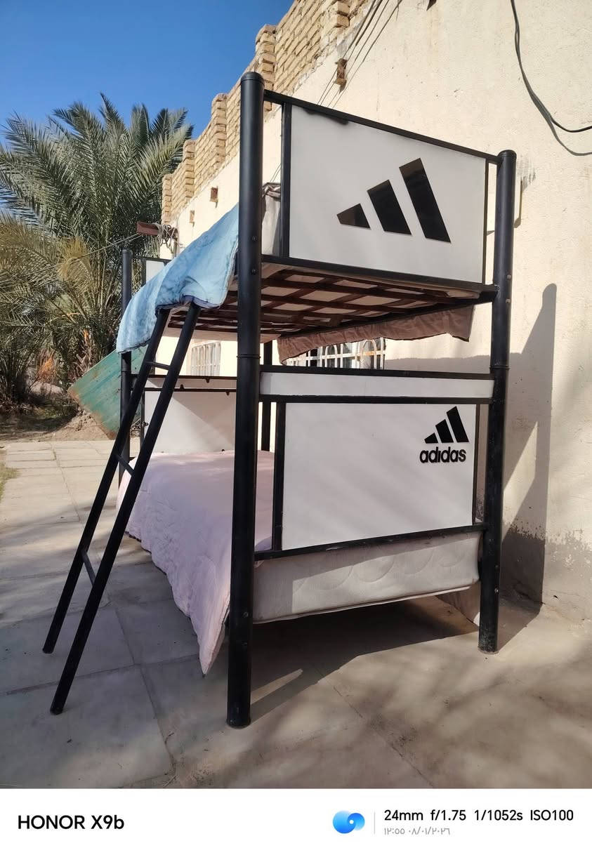 السلام عليكم لبيع جرباية طابقين لاستفسار الاتصال *********** . يوجد خدمة توصيل
