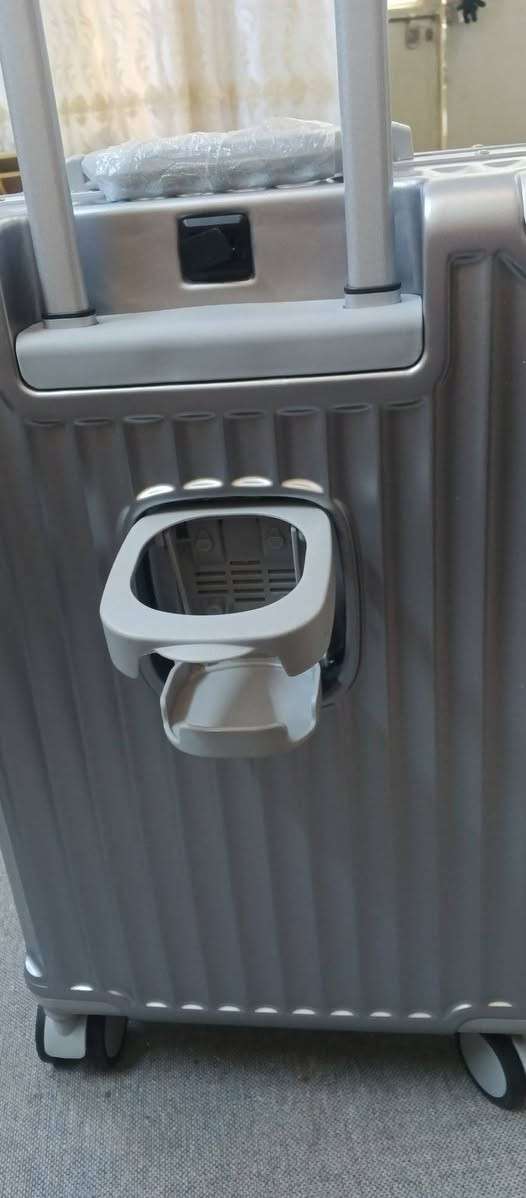 جنطه سفر الإطار المنيوم موديل قاصه قياس 55سم في 35
السعر40


**إذا كنت صاحب هذا الإعلان وتريد حذفه لأي سبب، رجاءا أرسل رسالة إلى الدعم الفني**