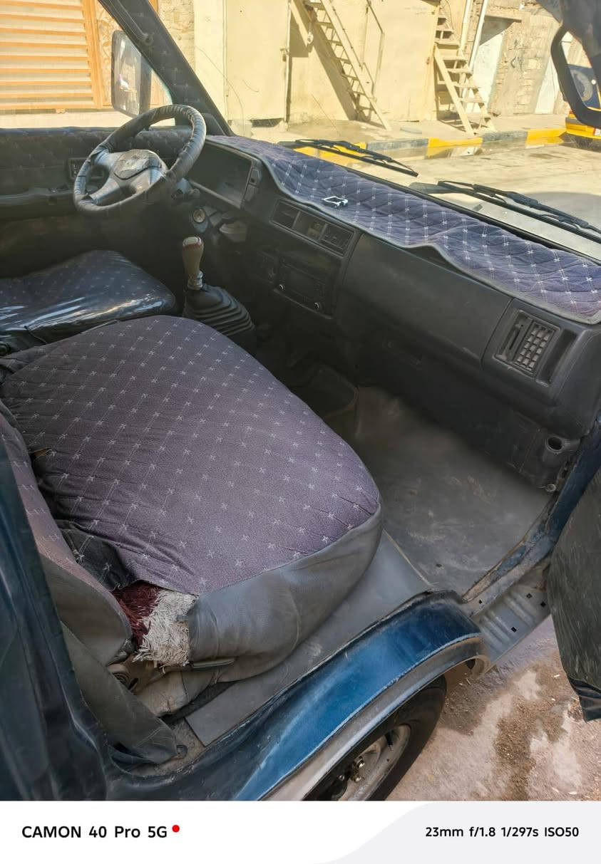 سلام عليكم كيا بسته موديل ٩٥ لبيع ام زعانف كير محرك وكسن خير من الله شواصي جديده جاهزه حداديه دوشمه جديده رقم نكليزي مصفره هيه ومرور مكان بغداد حي جهاد  كهربائي شغاله سعر ٤٣ وبيه مجال *********** و***********
