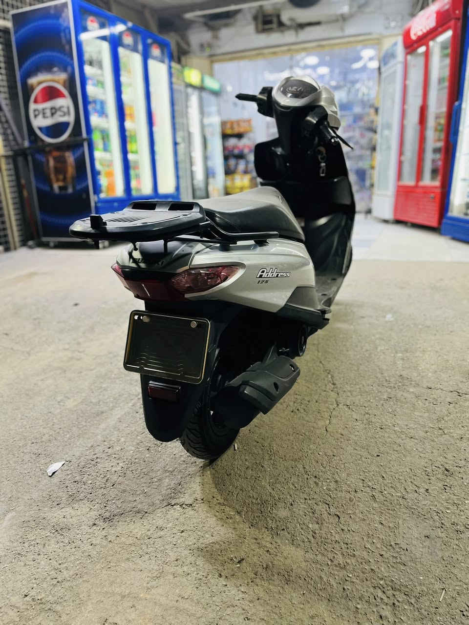 ادرس حديث 
دراجه جديده كلش 
مكاني الشعب 
***********
