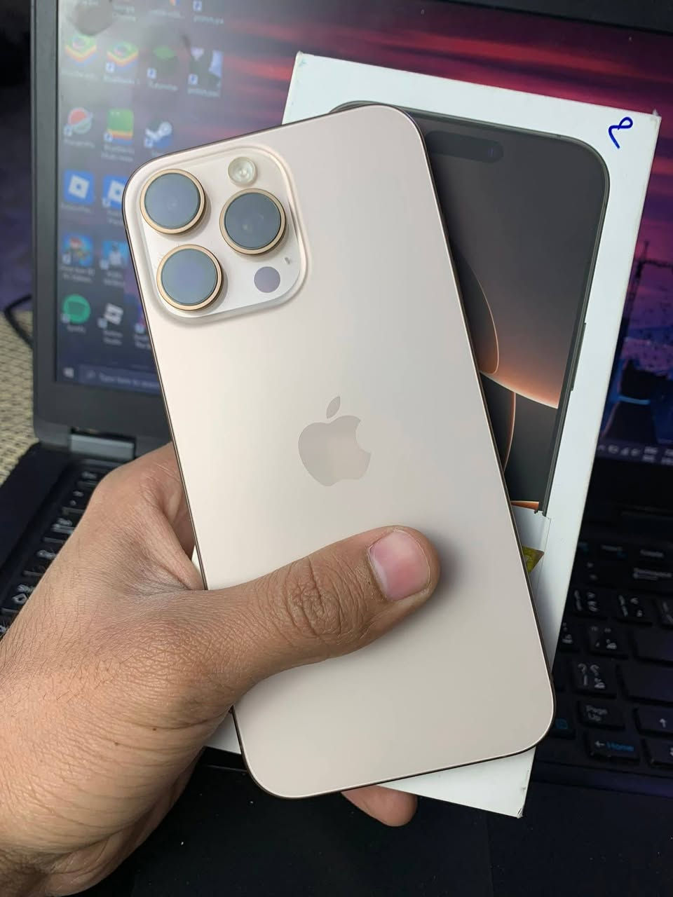 ايفون 16 برو ماكس
ذاكرة 256GB

نسخة الشرق الأوسط - تك سيم

)البطارية 100% (100) دورة

الجهاز نظيف جداً

كامل الملحقات مع العلبة

***********
