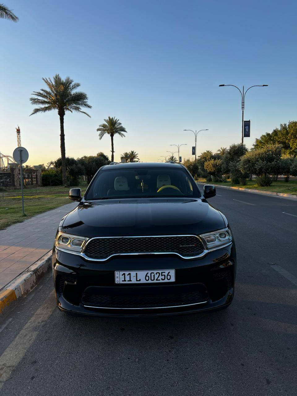 السلام عليكم 
دوج دورنكو  SXT
موديل ٢٠٢٣
ماشية 52000
رقم بغداد دولي 
سيارة كفالة عامة 
بيهة فقط طخة بسيط بل صندك ومصبوغة على كد شبرين
صور الحادث مرفقة بل منشور 
السعر ٢٩٠
رقم المبايل ***********
