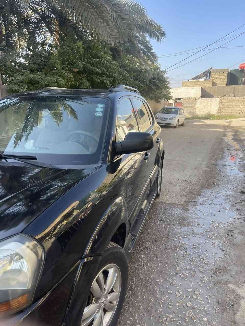 توسان خليجي فول مواصفات شاشة وكامرا وبانوراما فقط بيها بنيد كلير
سعر السيارة 115$ 
للتواصل
***********
