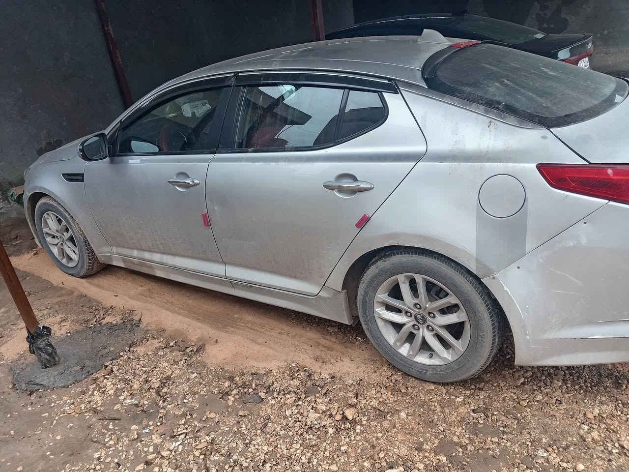 سلام عليكم ورحمة الله وبركاته اوبتيما 2012 وارد كوري مكينه دوش جديده  سياره جديده تبريد تتدفئه جاهزه سياره بيه بس قطعه صبغ جاملغ الخلفي الي وره السايق ولباقي كفاله شرط سونار رقم سليمانيه  دولي شرط تحويل  السعر ٩٥ وبيه مجال العنوان بابل محاويل الاستفسار أكثر الاتصال على هذا الرقم ***********
