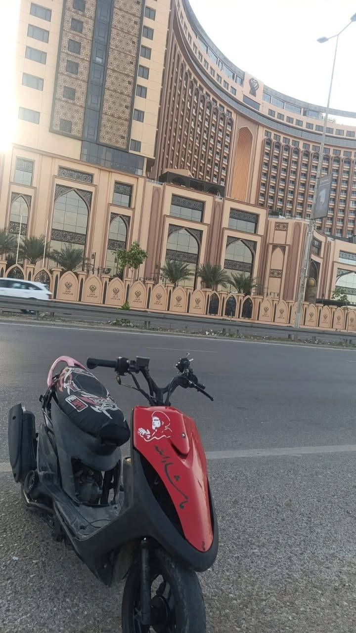 سلام عليكم ماكس عدله نضيفه سعره325وبيه مجال مكاني بغداد الدوره رقمي ***********بي واتساب

