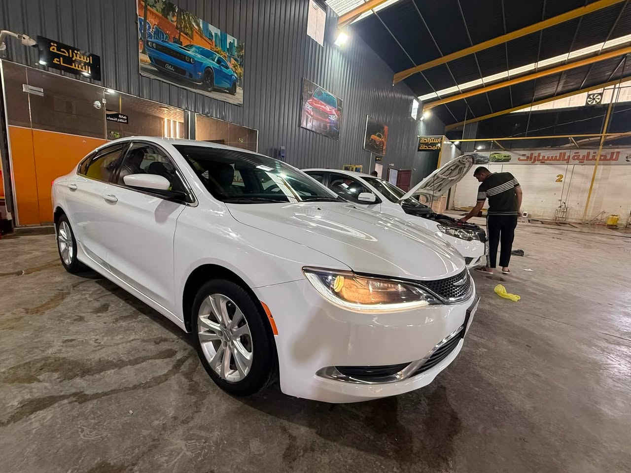 🚗 كرايسلر C200 موديل 2016 للبيع 🚗
المحرك: 4 سلندر، سعة 2400 
 ناقل الحركة (الكير): أوتوماتيك 9 نمر

🌟 المواصفات والكماليات:
 نظام دخول ذكي (تشغيل وبصمة أبواب)
 شاشة وسطية واضحة مع نظام بلوتوث
 تحكم ستيرن كامل وجهين
 مثبت سرعة (Cruise Control)
 تبريد ثلج ما شاء الله 
 السيارة بحالة ممتازة ونظيفة جداً وجاهزة من كل النواحي (كير ومحرك وتكم بشرط الفحص).
 حادث أمريكا: ضرر أمامي بسيط بالدعامية (موضح ومرفق).
 ك داخل العراق: تبديل باب خلف السائق (أصلي نفس اللون بدون صبغ)، مع تبديل وصبغ جاملغ أمامي جهة السائق (أصلي).
💰 السعر: 105 ورقة 
📞 للتواصل والاستفسار : ***********

مكان السيارة: بابل / حي الصحة
