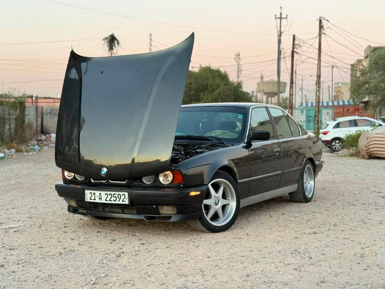 BMW 525i فانوس مسكر
سيارة نضيفة وجاهزة 
جواها تاير كامل جديد
كير+محرك حاوية جدد 
دواخل نضيفة كشن دوشمة
تبريد شغال❄️ 
عليها ويل رياضي قياس اكبر من البلادي
السيارة هزة كاملة وسنوية ورقم جديد سليمانية 
تحويل وكالة اي شي جاهز
هـ***********/ متوفر واتساب فقط 
تفضل وتدلل
