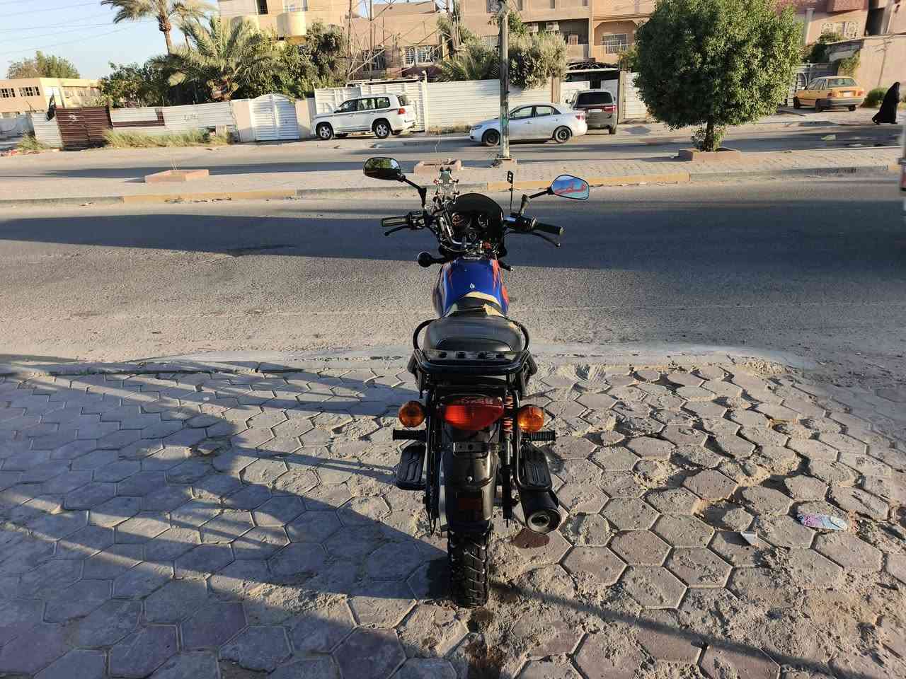 سلام عليكم بوكسر 23 مرقمه الدراجه نضافه 75℅ المكينه مفتوحه كلجات قبل شهر مبدلهن وبيهة فركه بالشاصي سانتيم واحد الدراجه حلوه مال شغل سعره 1750 وبيهة مجال مكان الغزاليهه
***********
