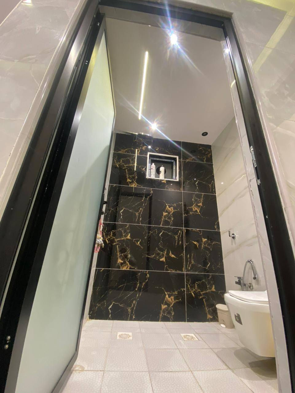 🏠 دار للبيع حديث 🏠
الدورة - البعيثة 
مجاور زنود الحمداني
مساحة 100 متر 
واجه 5 نزال 20
السعر 168 مليون 
طابو زراعي 
*********** 
العقاري سرمد كامل
