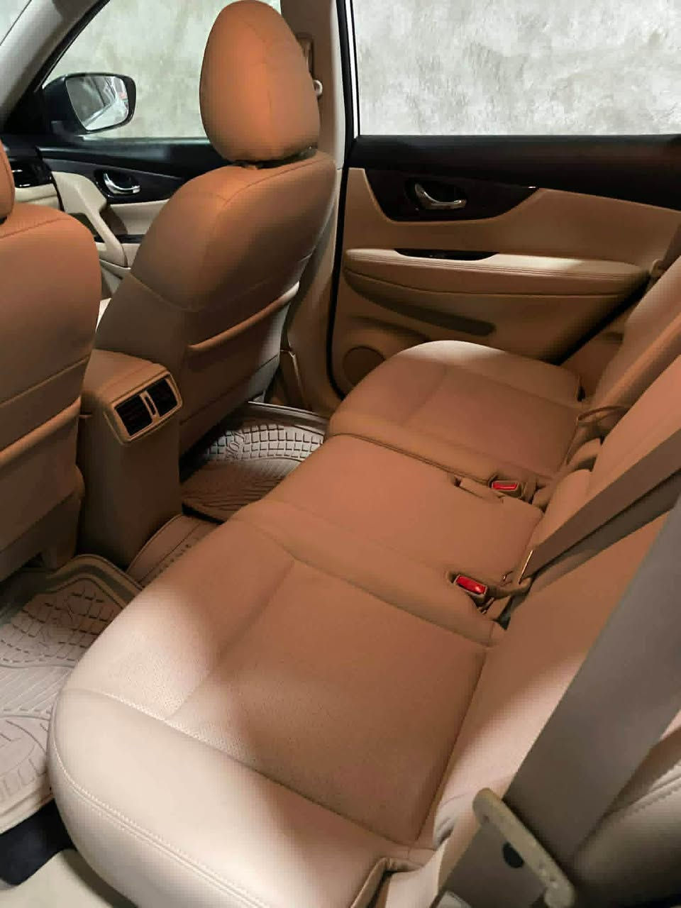 نيسان ايكسترال موديل 2021 سفرى شه ربكه خليجى  ره قم سليمانى 42000 روشتوه  به سمه و سلايت نيه. فول مواصه فاته 7 نه فه رى
*********** شربازهير, السليمانية
