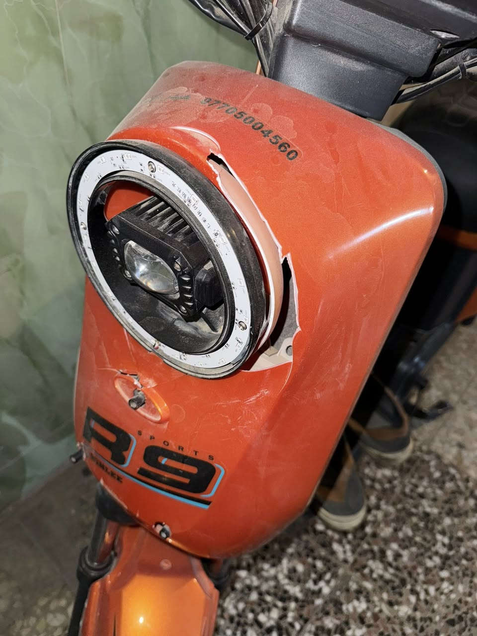 دراجه شحن R9
5 بطاريات 
استخدام متوسط
موديل 2024
دراجه نظيفه
فقط الغلاف الأمامي مكسور مثل ما موضح بالصوره 
عنوان بغداد المعامل 
السعر خاص


**إذا كنت صاحب هذا الإعلان وتريد حذفه لأي سبب، رجاءا أرسل رسالة إلى الدعم الفني**