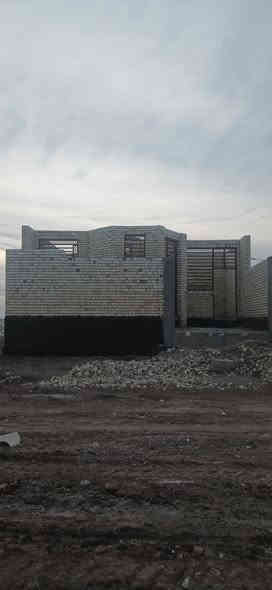 هيكل لبيع غير مسقف جهاز لإسكان تكدر تسحب عليه قرض  ثاني قطعه عن الشارع العام المساحه 150 بناء درجه أوله طابوك جمهوري واحداديه درجه اولي وشغل كله درجه أوله البناء غرفتين وصاله وحمامات داخليه وخارجيه استقبال ومطبخ لاستفسار اكثر اتصال عله الرقم ( ***********) (***********)
