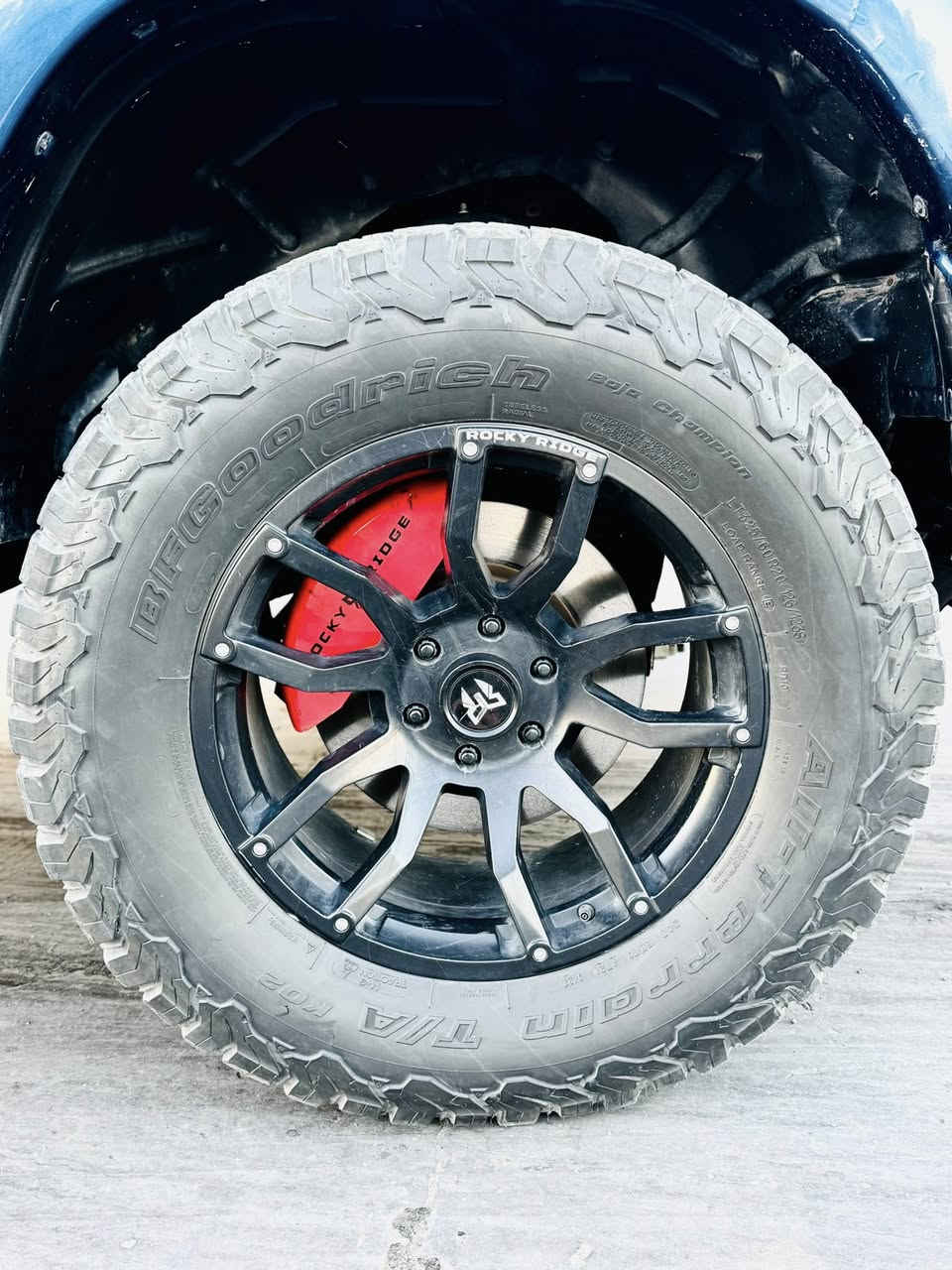 دوج RAM 2023. فئه بگ هورن 
عليها تزويد من شركه ROCKY RIDGE 
ترفيع + سستم صوت دبات سود + ويل مع تاير + فجوج +
حادثها فقط خشم البنيد مگدار اصابع مصبوغ والباقي كفاله 
كلش جديده ونصبه وحلاه واضافات حلوه وبلاديه وضرر خفيف 
رقم الشاصي مرفق بل منشور وصورها موجوده وتساب 
بيع او مراوس السعر 345$ وماكو هيج سعر حتى بل مزاد  
مكاني بابل للاستفسار *********** او ***********
