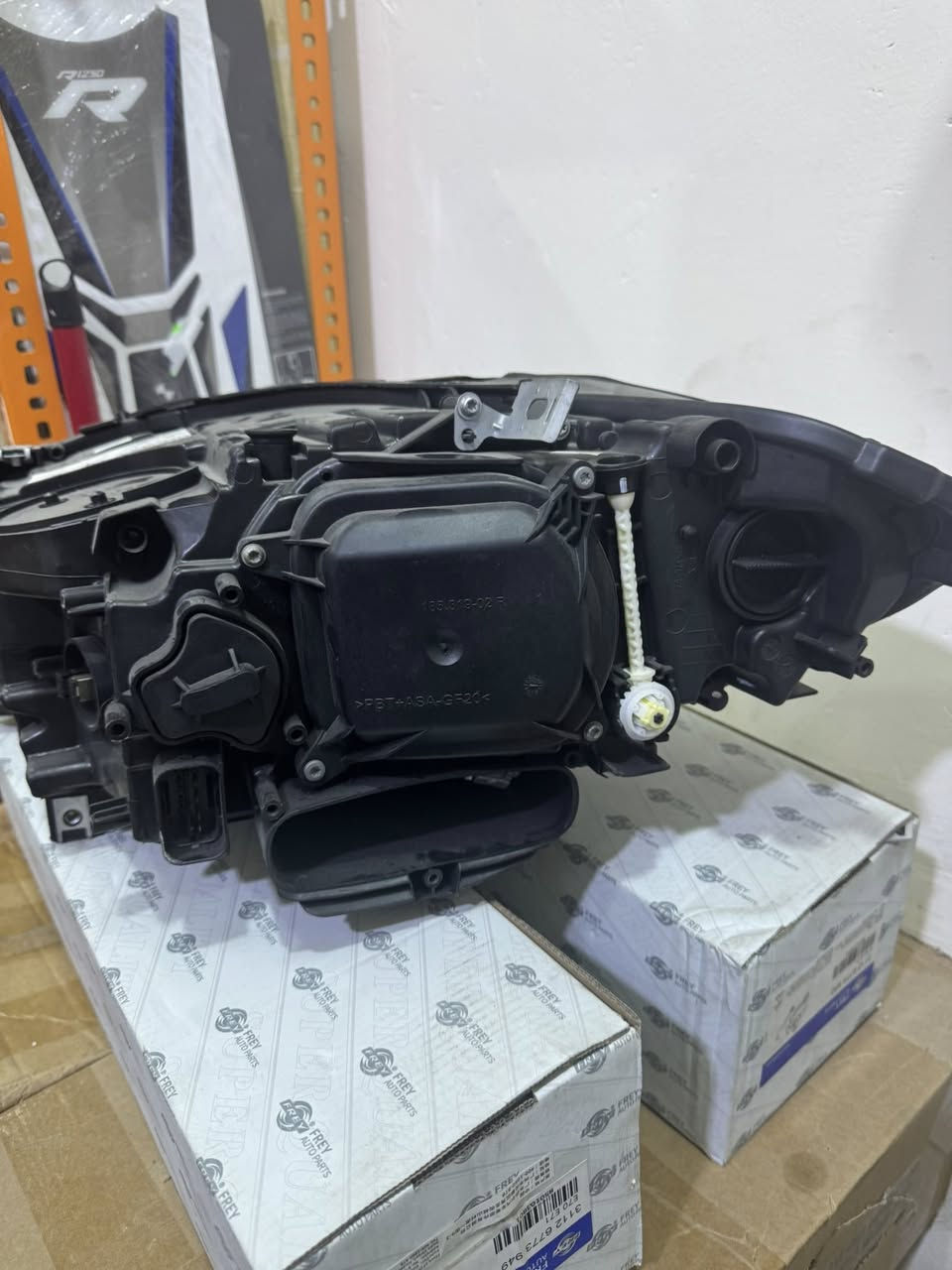 F10
جديد غير مستخدم جهة اليمين فقط R


**إذا كنت صاحب هذا الإعلان وتريد حذفه لأي سبب، رجاءا أرسل رسالة إلى الدعم الفني**