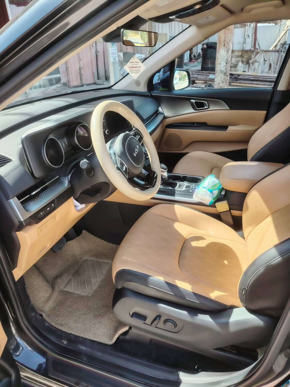 السلام عليكم كيا كرنفال وارد امريكي حادث جنطه الباقي مكفول رقم اربيل اجره ماشي 50 الف تحويل ثانيه المكان كربلاء المقدسه رقم التلفون  *********** السعر 270 مجال قليل خط كربلاء سماوه سياره فول بصمه تشغيل عن بعد بيبان كهربائي حساسات اماميه وخلفيه
