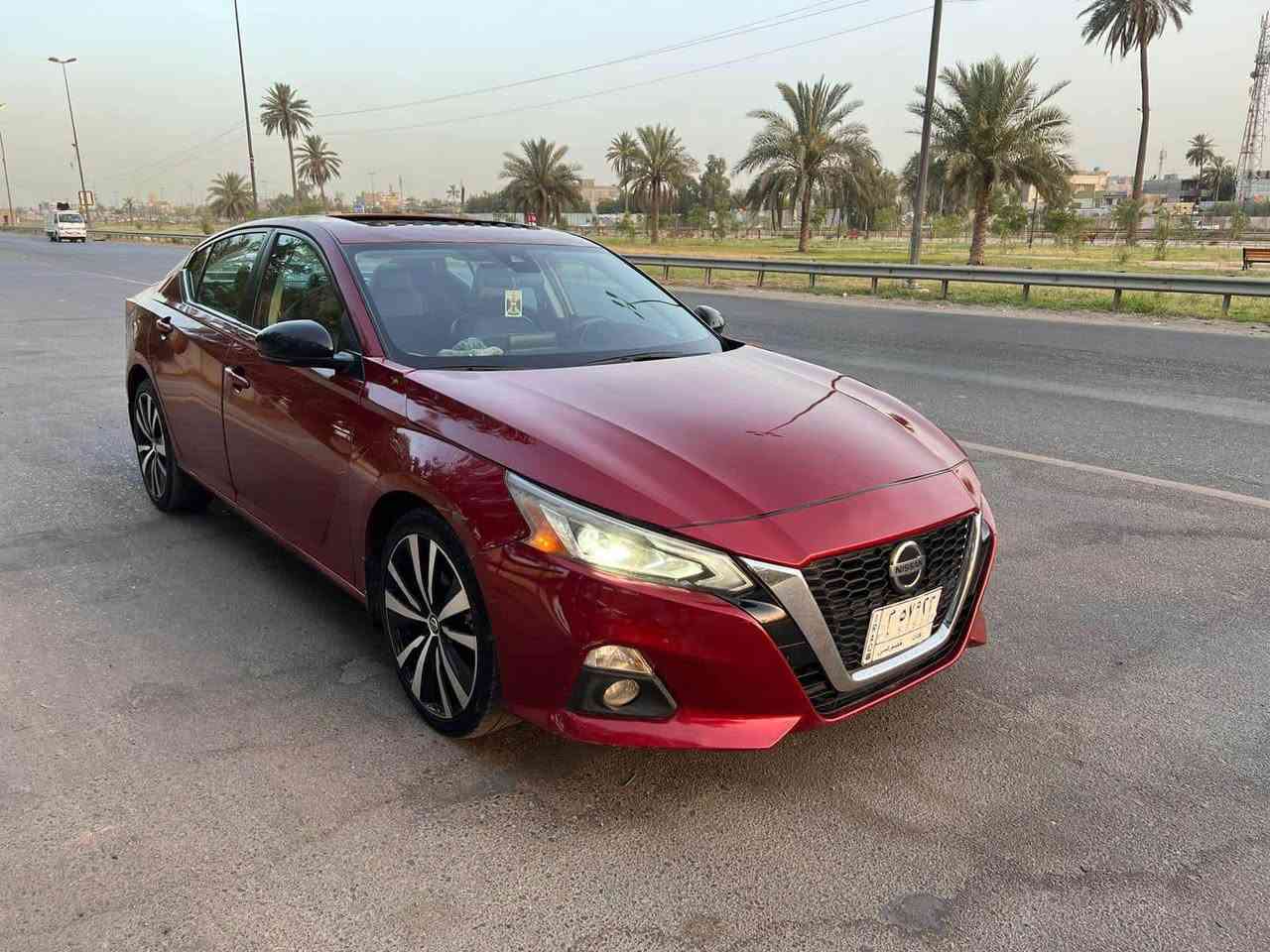 السلام عليكم 
نيسان التما 2021 امريكي فول مواصفات 
رقم بغداد معوقين وعندي وكاله عامه 
هذا قطعتين جوملغ وبنيد وعندي صار شخط بابين ونصبغن 
السعر 122 
مكانه بابل 
*********** بغداد, العراق
