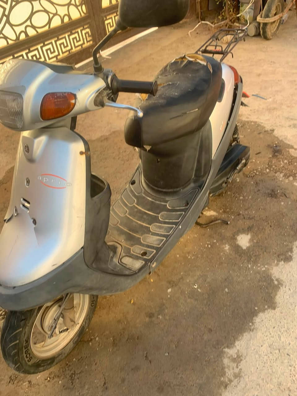 سلام عليكم دراجه بطه البيع نقص بس قبق بانزين الصراحه جماعه خلوهة يمي يريدون يبيعوهة واني ماعرف بيهن تعال شغل وبلعافيه 
السعر 75 الف  رقم ***********
