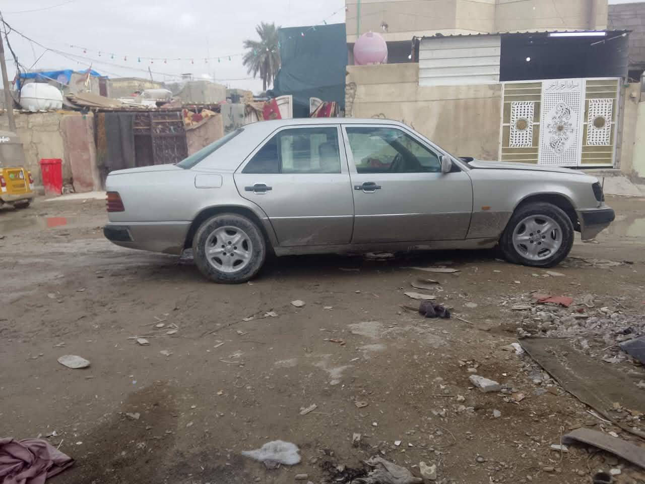 السلام عليكم سيارة برنس موديل ٨٩ بغداد الامين الثانيه سعر ٣٠ ورقه رقم ***********
