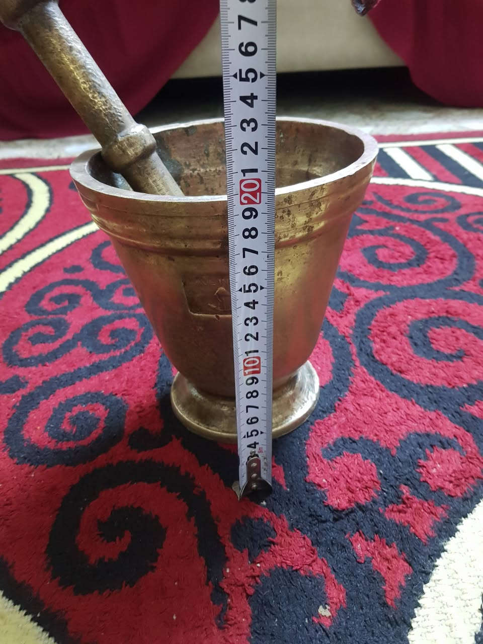 السلام عليكم اخوان هاون نحاس ثقيل القياس الارتفاع ٢٠سم وليده ٣٠سم للبيع ١٥٠ الف مع التوصيل 
***********
