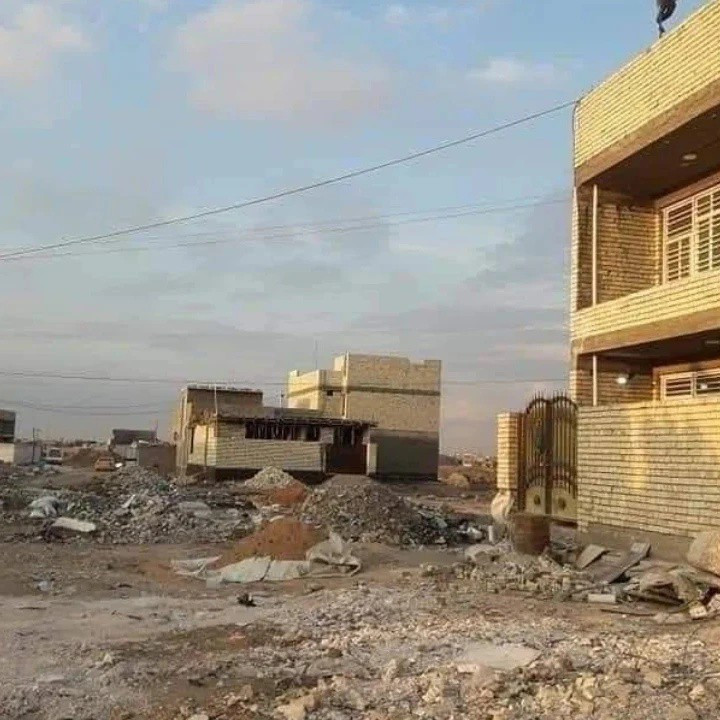 ❤️ { بسم اللـه الرحـمن الـرحيم }

 السلام عليكم . 
 يوجد لدينا  قطع اراضي للبيع 10/2و10/3ملاسقه للمنطقه السكنيه  توزيع صدامي طابو صرف سكني ومفتوحه القروض عليها يعني تكدر تسحب قرض وتبني  وعليها اجايز بناء رسميه  كاملاً  وصادر كتاب المجاري وسوف يتم المباشره في الوقت القريب  سحب ماء للأستثمار او السكن فرصتك الوحيده سارع واشتري .✍🏻  
(طابو البياع) (بلدية الرشيد) 
الموقع الكرخ خالف حي التراث خلف كليه السلام خالف الكفئات
- لطفاً يرجى قراءة التفاصيل جيداً - 👇🏻

📌 مفروزه و مرسمه الحدود وشوارعها مكصوصه ومثبته بمختلف المساحات  توجد 50م 100م 200م 250م125م
 فرصه اسثماريه لا تعوض كونها اراضي ملتسقه بالمنطقه السكنيه  مما يجعلها في صعود مستمر 
مع ازدياد في النشاط العمراني وحركه في بناء الدور السكنيه وذلك يجعلها منطقه سكنيه واعده في المستقبل القريب 🏢🏠 
 قطع اصوليه 100‎%‎ كل قطعه باسم صاحبها المباشر  ثاني يوم فتح البيان 👍🏻
 للأستفسار اكثر عن اسعار القطع او الاتصال بالرقم الموضح بالاسفل 👇🏻 🏨
العنوان ::علي العامري  يوجد واتساب 📍
للاستفسار   *********** 📌
