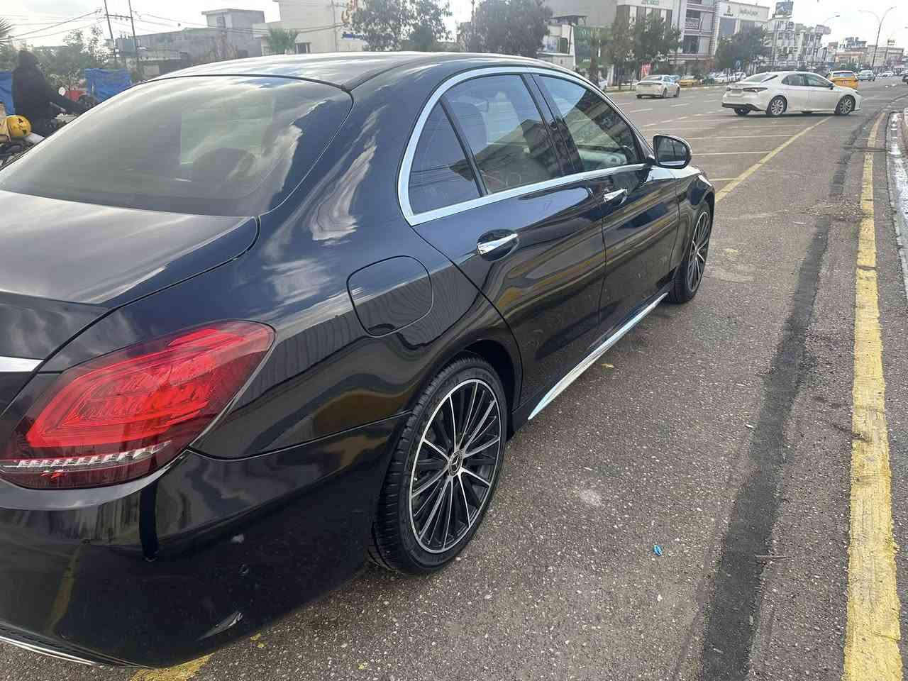 مارسدس c300 موديل2020
رقم اربيل  شرط التحويل رقم مميز 

💎 ســعــر ✅ ::  260 📮

فول مواصفات حادثها جاملغ وبونيد بدون دواخل  
والباقي السياره كله مكفول 

السياره جديده محرك مامفتوح  ترايها كلش حلو
صدر امامي خلفي كله جديد كامل amg
بلادي مواصفات السياره 
صندوك كهرباء 
مري كهرباء 
كامره خلفيه 
رادارات اماميه وجانبيه 
سلايد 
كت amg بلادي 
وباقي مواصفات المارسدس معروفه

مكان السيارة: كركوك


**إذا كنت صاحب هذا الإعلان وتريد حذفه لأي سبب، رجاءا أرسل رسالة إلى الدعم الفني**