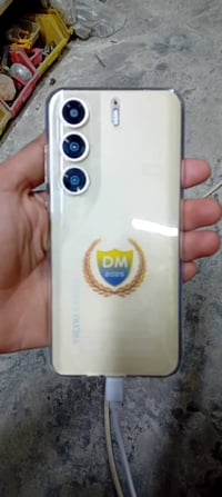 تلفونات أثنين للبيع نوع لهاتف تكنو 40برو نوع كوبي امزون سعر لواحد 120و...