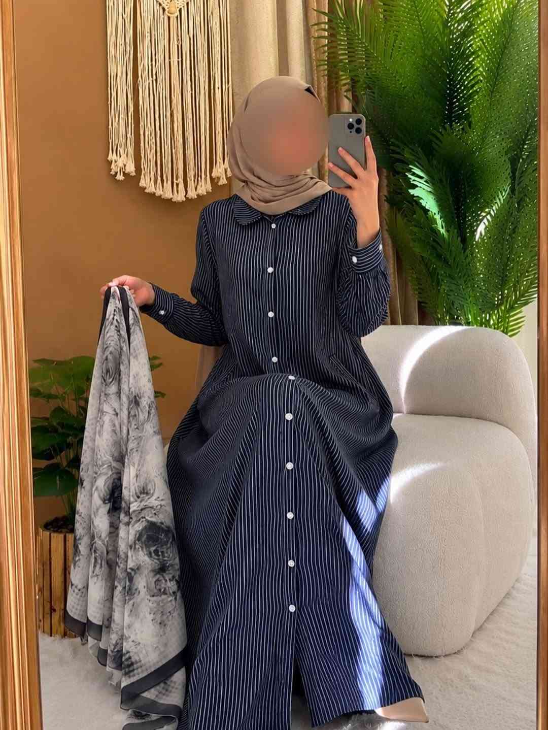 ازياء فاتنة
فستان جينز مقلم  مع الشال هدية 🎁 
موديلات فاتنة… ماتتفوت 
حصراً من ماركة فاتنة 
• مع الشال هدية 🎁 
• طول الفستان 160 سم 
• تفصيله مريحة فصال فخم 
• تنطي مظهز انحف باللبس
• ⁠ ✨
قطعة تبقى وياج سنين وما تبطل موديلها 👌

متوفر حالياً بكمية محدودة
راسلينا خاص واحجزي بسرعة قبل النفاذ 💌

#ازياء_فاتنة⁩⁩
قالب راهي 
___________________________ 
🖊️ االــخـــــــاامــة :- 
جينز صيفي مخطط مقلم :- مـטּ الجينز الممتاز المستورد قماش انسيابي وليس جاف ملمس ناعم جداً وصيفي مايحتاج كوي بس شي بسيط 
❥❥ ─── ❥❥❥❥ ─── ❥❥
 
القياسات القياسات 1/2/3/4 

🌱القياس العادي):- 
تلبس وزن من 70 الى 90 كــــيـلـو ⚖️ 
يعني يلبس قياس . 42. 44. 46. 48

🌱القياس الخاص):- 
تلبس وزن من 90 الى 120 كــــيـلـو ⚖️ 
يعني يلبس قياس . 50. 52. 54. 58 
_______________________ 
ســــعـــر  الفستان بـــ 65 الفــــﮯ 
مع الشال هدية 🎁 
_______________________ 
للحجز والاستفسار المراسلة ؏ــلى الواتساب :- ***********
***********

