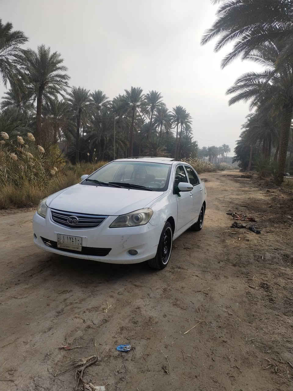 سلام عليكم بيوايدي موديل 13لبيع سيارة رقم قادسية  *********** سعر 50 وبيه مجال مكاني حله
