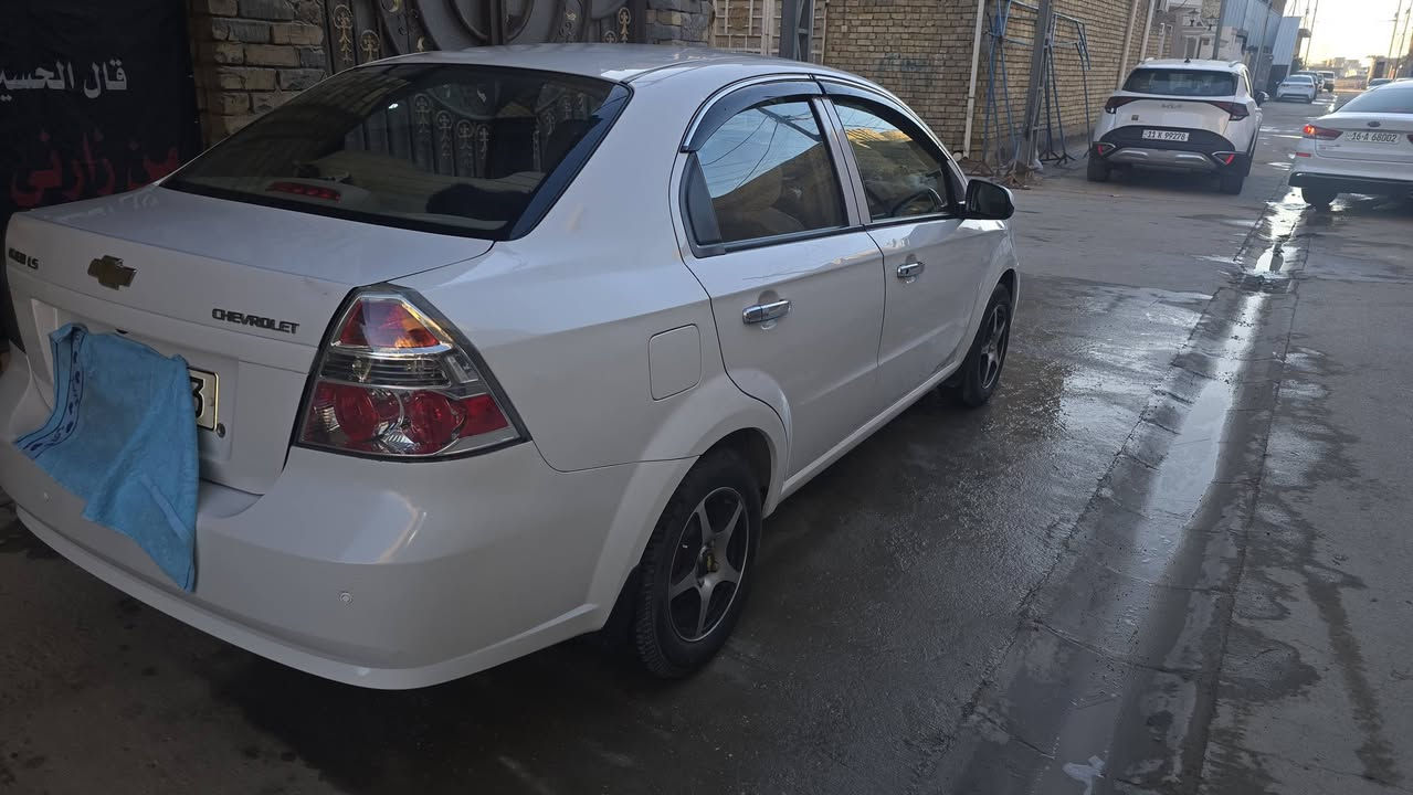 ٢٠١١
باسمي جاهزة للاخير تخم تاير حداديه امامي خلفي منضومة بانزين جديدة واصليه كامرة وحساس وسنتر لوك سيارة تدفئة تبريد ثلج الله شاهد الف متصرف عليها سعرها ٦٨ 
***********
