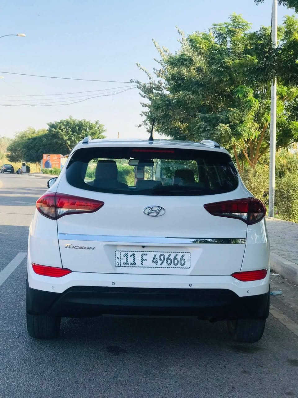 هيونداي توسان خليجي 2018                                                Hyundai..Tucson2018
هيونداي توسان خليجي 2018                                                Hyundai..Tucson2018
 موديل..2018
المنشأ ..كوري
لون ابيض
محرك 2000 دوش
تبريد قطعتين 
تحكم ستيرن جهتين
كروس مثبت سرعة  
3أنضمة قياده (أيكو -سبورت -عادي)     
 حساس خلفي
حساس أمامي
كامرة خلفيه
ويل كروم بلادي
مري جانبي كهربائي شفط
أشاير مري
ليد نهاري زينون
رقم مميز باسمي تحويل ثاني يوم
بيها تكحيل صغير جدا بالبنيد والجنطة ماشية 82 الف قابل للزيادة للاستفسار على الخاص


**إذا كنت صاحب هذا الإعلان وتريد حذفه لأي سبب، رجاءا أرسل رسالة إلى الدعم الفني**