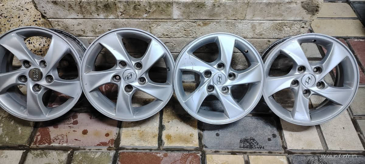 السلام عليكم
ويل النترا افانتي اصلي شركة
حجم ١٥ بدون صبغ
السعر ٢٠٠ وبي مجال ***********
