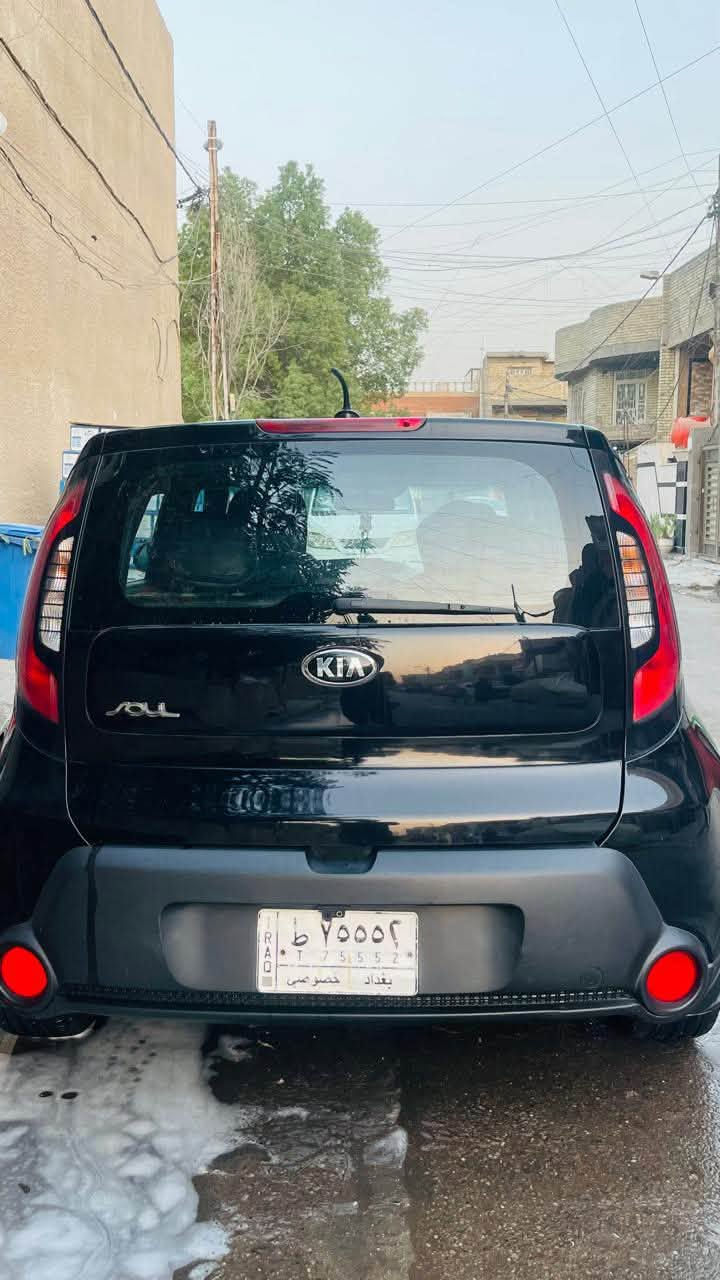 كيا سول ٢٠١٦ رقم بغداد
مكينه ١٦٠٠

ماشيه ٥٢

حادث جاملغ خلفي جهةٍ السائق 

السعر ١٠٥ وبيها مجال 

مكاني بغداد 

***********
