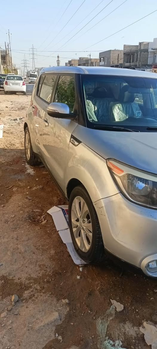 كيا صول 
موديل 2015 
لون سلفر 
تحكم جهتين 
محرك ٢٠٠٠ 
تبديل بنيد وصبغ باب السايق 
رقم ميسان 
مكانها الحلة 
السعر ١٠٧ وبيها مجال 

***********
مكلف بالنشر

