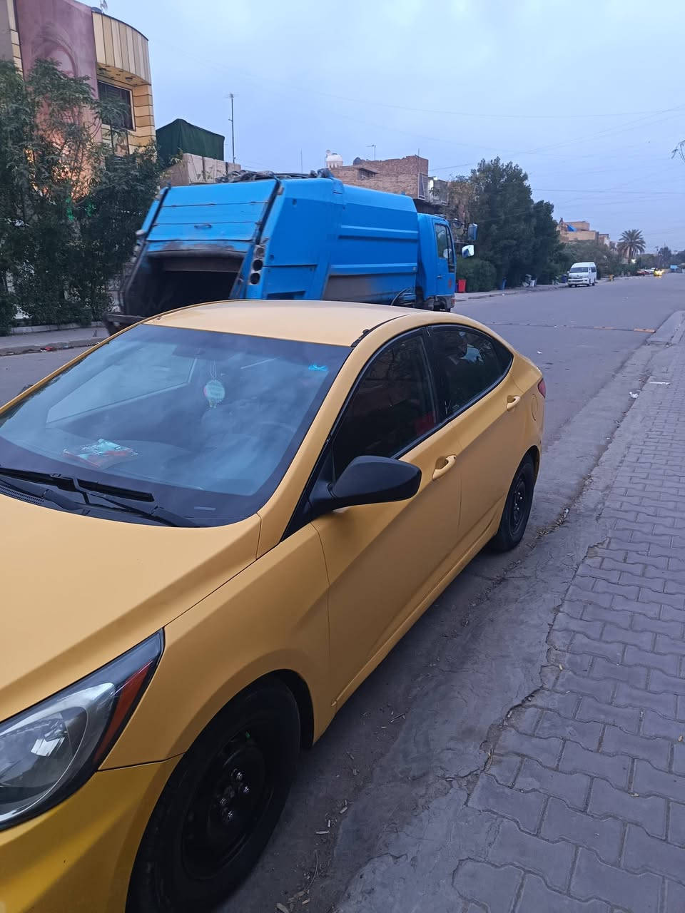 سلام عليكم اكسنت مديال 2013 وارد أمريكي قطعه وحده فقط سياره جديده تخم تاير كهربائية فوال كير مكينة خير من الله تبريد ثلاجه يعني سياره مال جناي كاملة الخير السعر 80 وبيه مجال الشراي رقم الهاتف *********** بس شراي ينتصل
