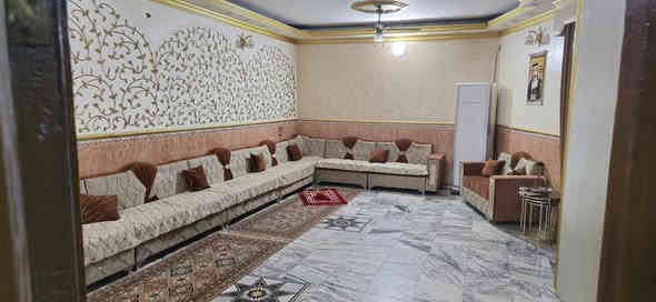 السلام عليكم.....
بيت للبيع 200 متر طابو ملك صرف باسم شخص واحد فقط..
 مع🌴 تشجير🌴 700 متر🌴
الواجها 20 متر والنزال 10 متر
بغداد البلديات منطقه الاسمنت مقابل ملعب الصناعه البيت ركن ع الشارع الخدمي
استقبال 
+ صاله كبيره
+ مطبخ 
+ 5 غرف نوم 
+ 4 حمامات…. 
للاستفسار الاتصال...
***********
