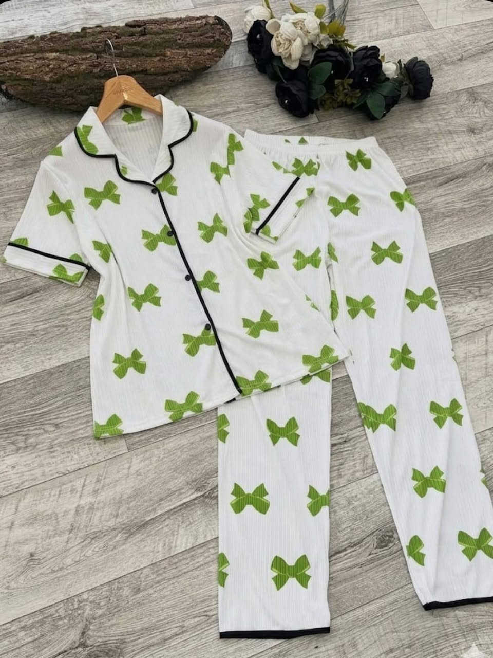 فيولا.. الأناقة والراحة تبدأ من بيتكِ! ✨
تراك _نسائي بنااات شوفولي جمااال دمج الالوان 😍🙊
القياس فري سايز ✨️ 
#السعر10الاف فقط 👍 
الخامة فانيلة مخطط  تركي✨️
للحجز يرجى مراسلة الصفحة 🌺 
توصيل داخل المسيب الفين فقط 
يوجد توصيل كافة المحافظات 6الاف فقط


**إذا كنت صاحب هذا الإعلان وتريد حذفه لأي سبب، رجاءا أرسل رسالة إلى الدعم الفني**