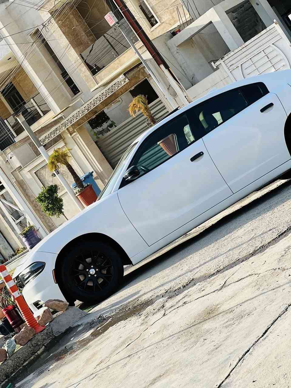 السلام عليكم 
جارجر sxt 2019
فتحه (سلايد )
ماشيه (٣٥)حقيقي
٦سلندر 
تو ويل
شاشه كار بلي وتشغيل عن بعد وحساس خلفي 
داخل جلد لونين 
حادث بنيد ومبدل اصلي  نفس اللون يعني  السياره بدون صبغ 
كامله بدون نقص 

مكان بغداد العامريه 
***********
