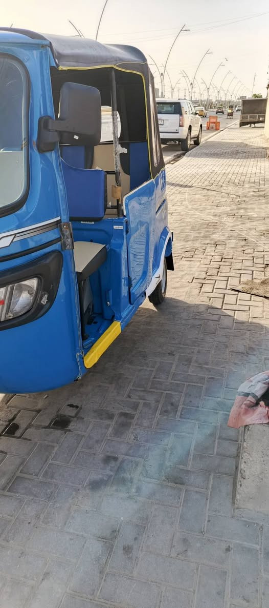 سلام عليكم ورحمه الله وبركاته 
تيك توك للبيع موديل 21 رقم سنويه بصره 
حلوه وجاهزه تيك تيك البادي شوف العين والمحرك بس نبدل زنجيل وكلتشات ولفات فقط بصره حيانيه تامين 
السعر 6500 وبيها مجال كلش قليل الطيبين رجاء اللي ما يعجبه المنشور ***********
