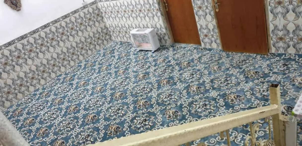 دار الرهن  مساحة 125 متر 
رهن 15 مده سنه وقابل للتجديد  
  يحتوي على . استقبال صاله ومطبخ وصحيات داخليه وخارجيه وغرفه نوم وطارمه وكاونتر نضيف البيت  
الموقع .. شارع المطار قرب بانزين خانه ريبال


**إذا كنت صاحب هذا الإعلان وتريد حذفه لأي سبب، رجاءا أرسل رسالة إلى الدعم الفني**