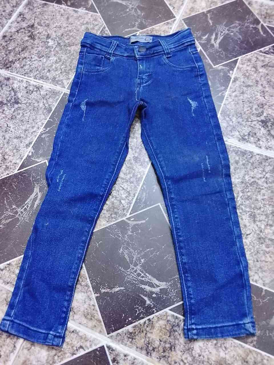 بناطير سعر مناسب 
تعينت وبطلت الشغل 
عدد 93 بنطرون 
يلبس من عمر 3 حد 13 سنه 
سعر بنطرون 2500
للعلم عليه الدرزن 55


**إذا كنت صاحب هذا الإعلان وتريد حذفه لأي سبب، رجاءا أرسل رسالة إلى الدعم الفني**