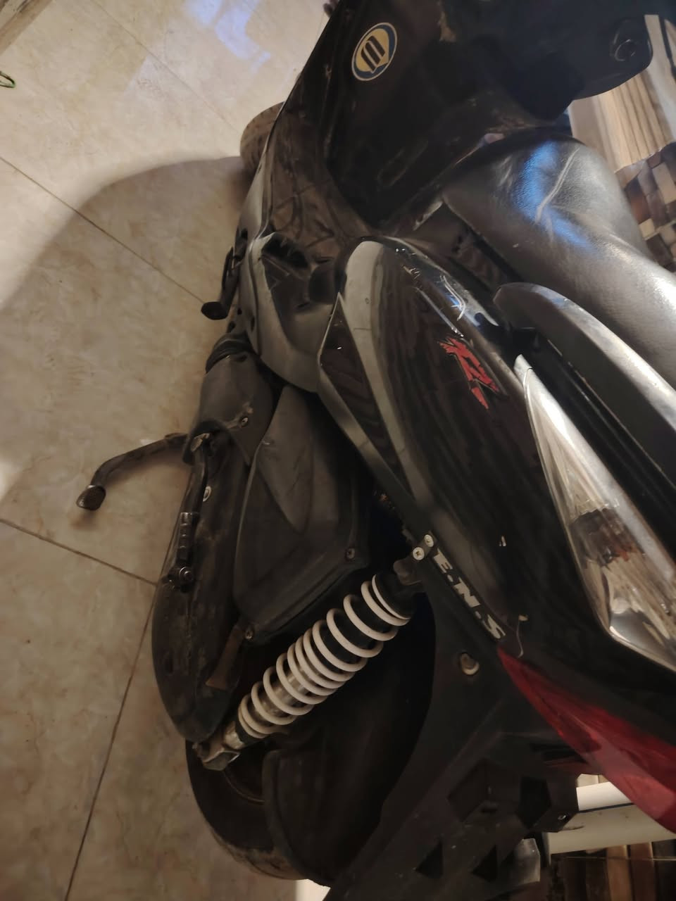 سلام عليكم دراجه ثعلب للبيع شغاله سلف و هندر كهرابايت شغاله الكيلو متر شغال كلشي مابيه مكاني الكاضمية السعر450 وبيه مجال ***********
