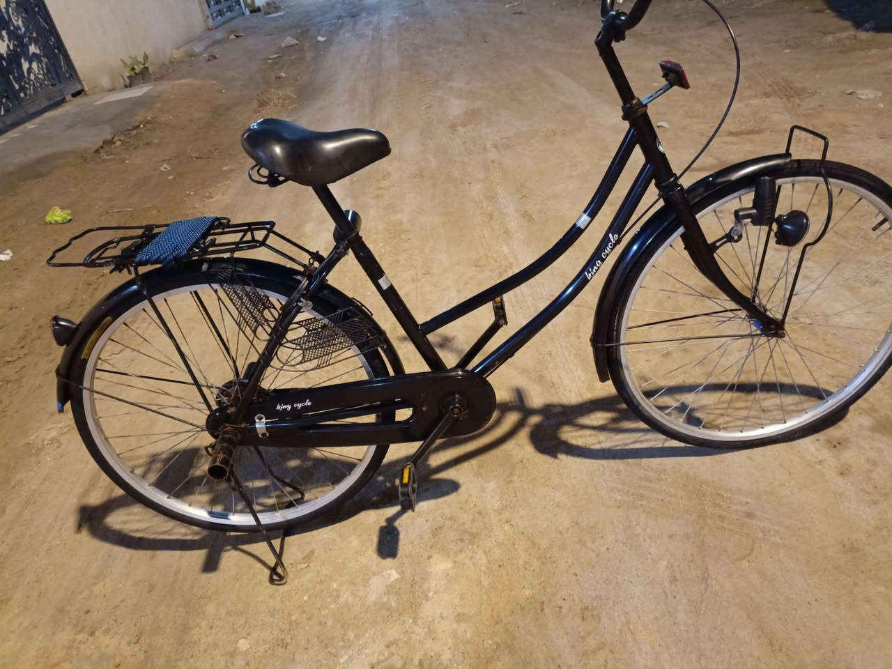 السلام عليكم بايسكل للبيع سياحي حجم 26 ومثل ما تشوف لبايسكل نضيف
سعر لبايسكل 140 الف وبي مجال قليل مكاني شط العرب الجزيره الثالثه للتواصل ***********
